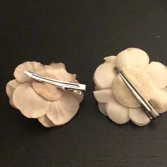 2 piece flower clip set - Picture 4 of 4